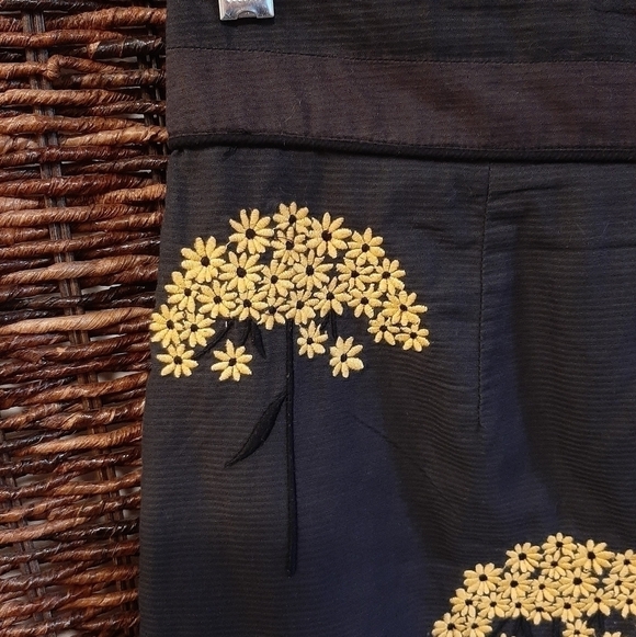 Anthropologie Floreat Size 4 Fennel Flower Embroidered Floral Pencil Skirt Black - Picture 3 of 11